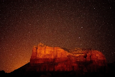 Foto Montagna cielo notte stella