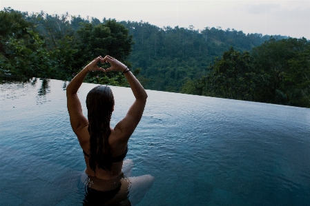 Foto Laut air wanita sinar matahari