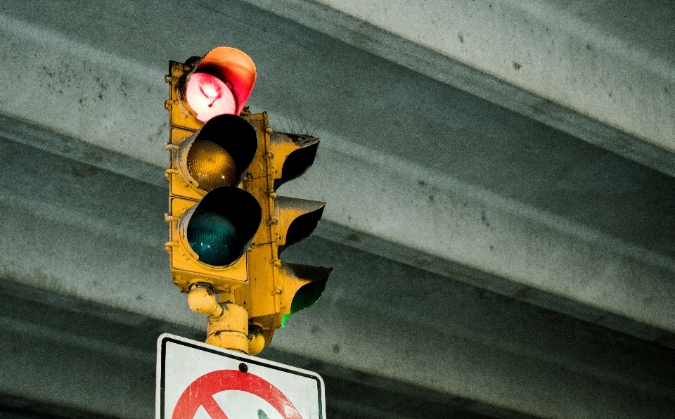 Licht verkehr signal gelb