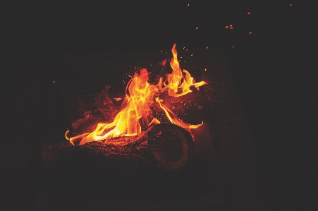 Log flame fire darkness Photo