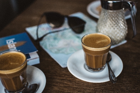 Kaffee trinken schneiden
 espresso Foto