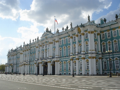 Foto Langit kota bangunan istana
