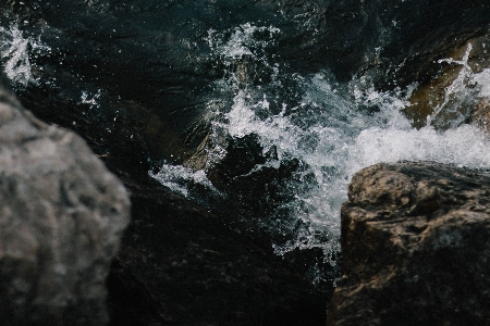 Foto Laut air rock terjun