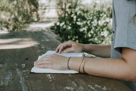 Hand tree girl photography Photo