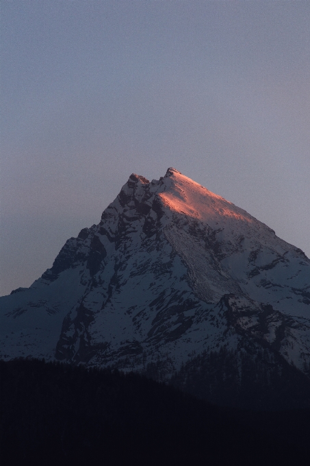 Lanskap gunung salju musim dingin