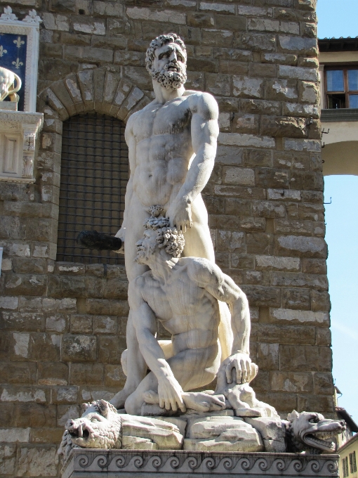 Baum gebäude monument statue