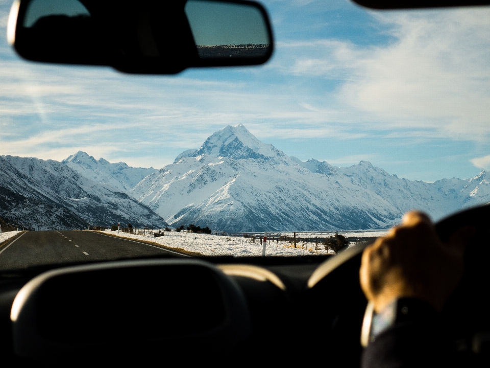 Paysage montagne hiver nuage