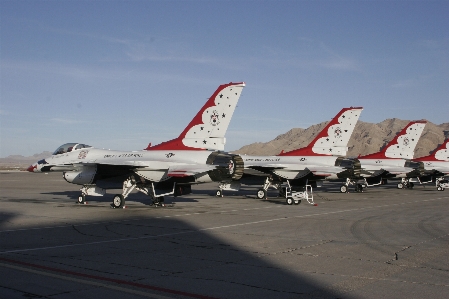 Foto Aereo compagnia aerea aviazione aeronautica militare
