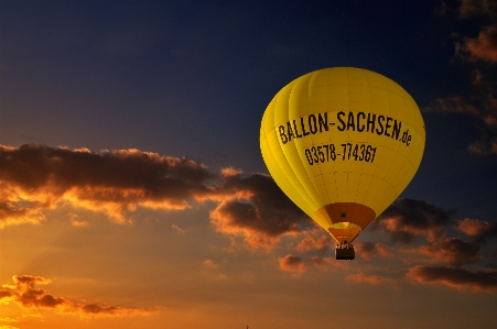 Foto Globo aerostático paseos en globo
 cielo nube