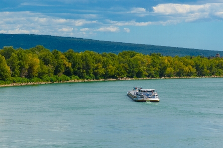 Foto Perahu
 rhone
 sungai
 uang receh
