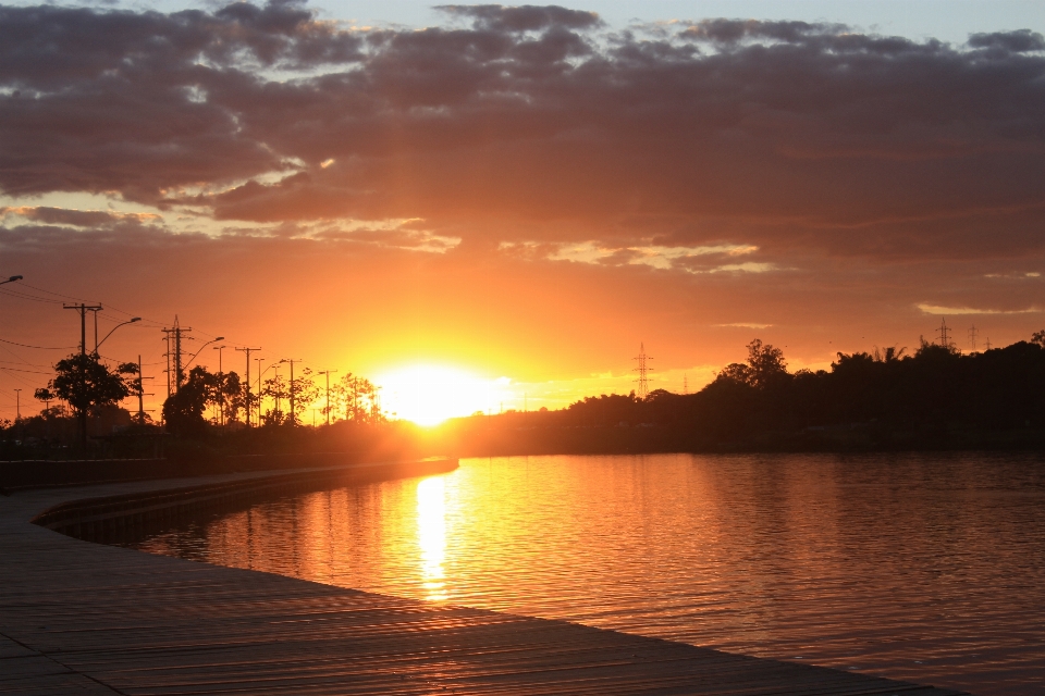 Sunset brasilia lake sun