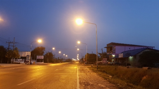 Foto Bangunan jalan lalu lintas kosong