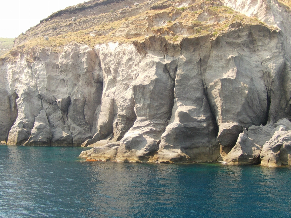 岛 坐骨
 针 rock