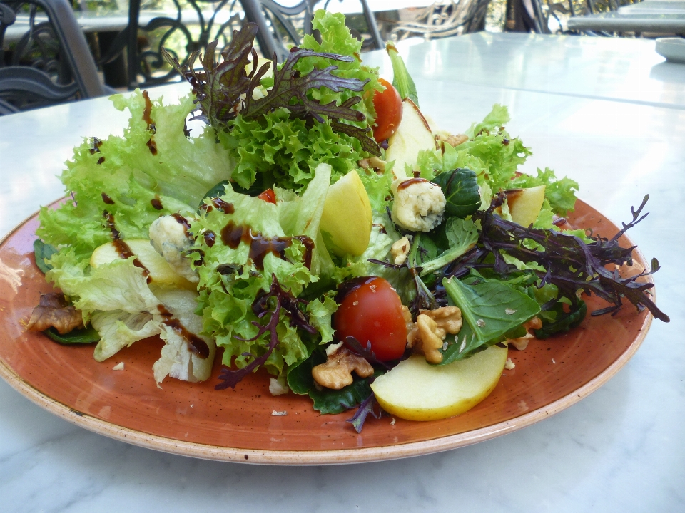 Ensalada plato alimento comida vegetariana
