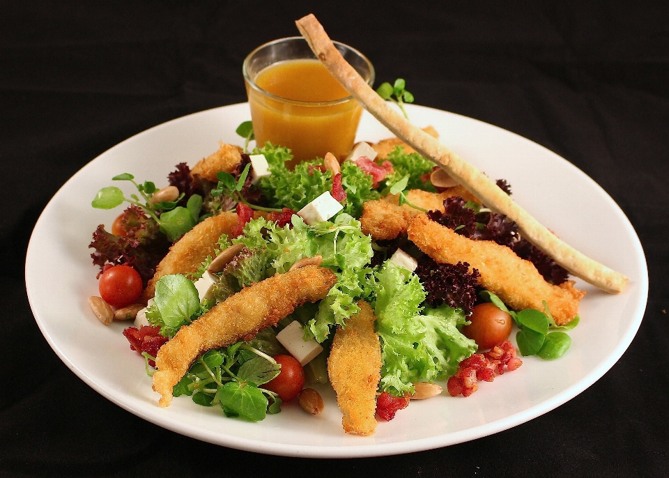 Salad makanan piring caesar salad
