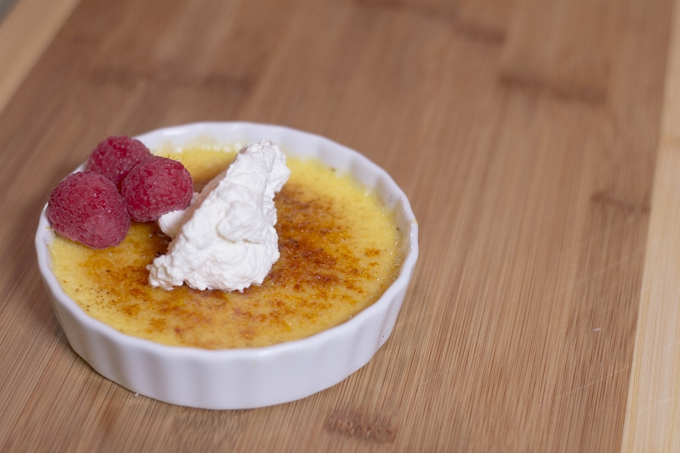 Crema brulée
 postre alimento cocina