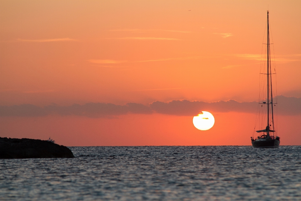 帆 海 岛 太阳