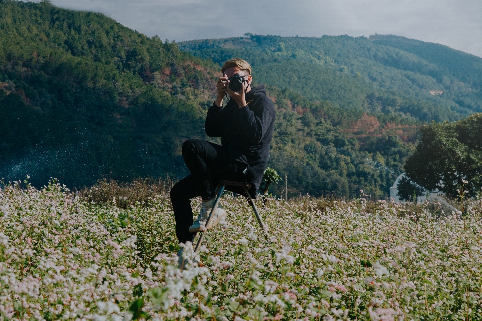 Fotógrafo chico arte formaciones montañosas
