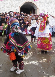 Foto Peru gereja menari orang peru
