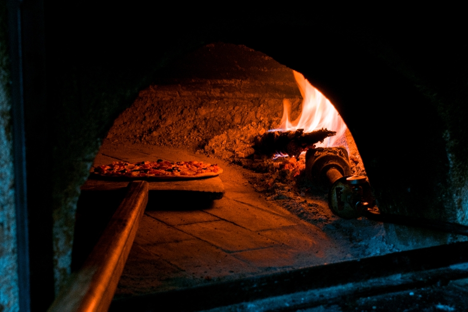 Artisan pizza food fire