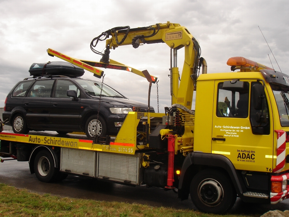 Adac
 yıkılmak bozulma
 yardım