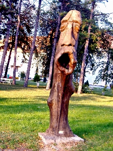 Big mouth funny face wood Photo