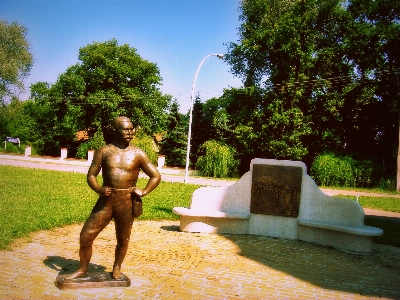 Foto Estátua bronzeado
 arte homem