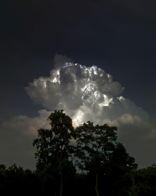 Hitam langit awan alam