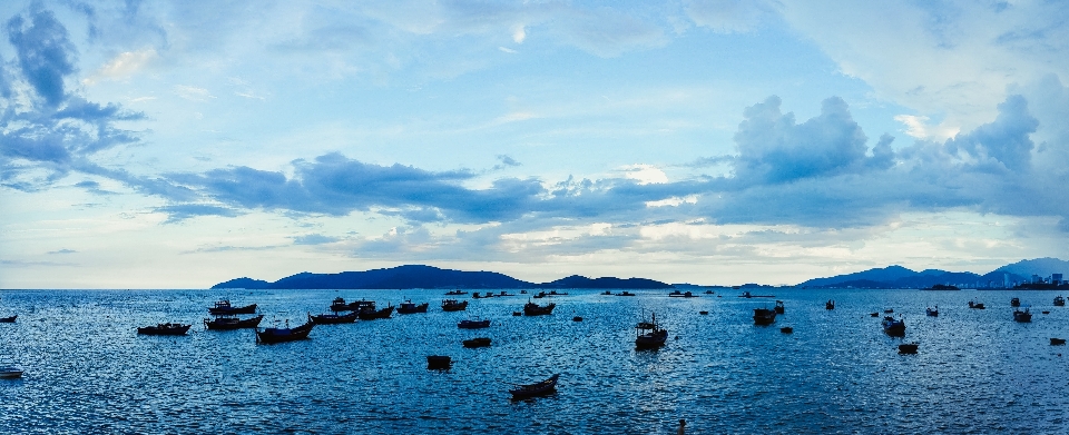 Paesaggio cielo mare acqua