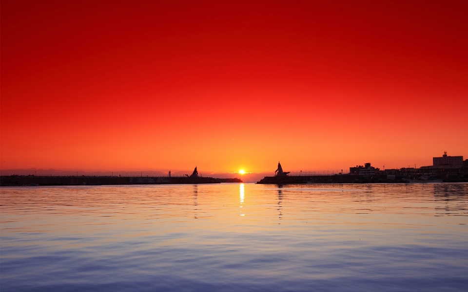 Paesaggio crepuscolo tramonto oceano