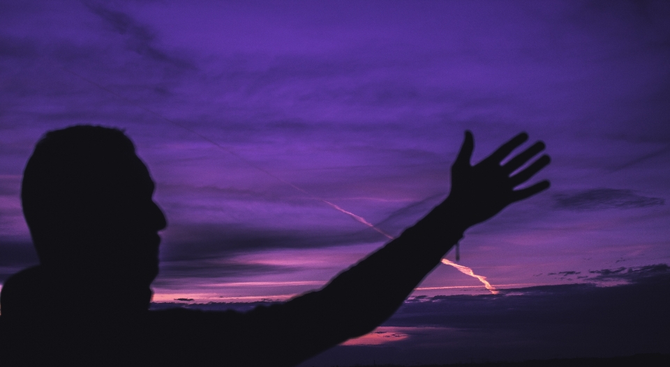 Coucher de soleil ciel violet atmosphère