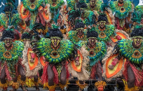 Foto Menari festival filipina karnaval