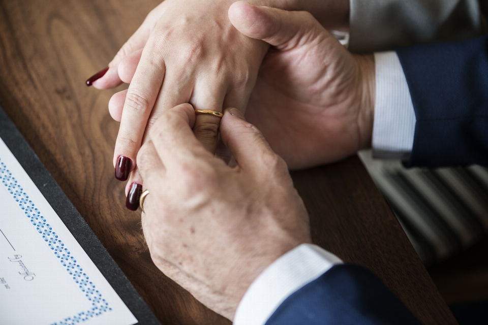 Mann hochzeit verheiratet reifen