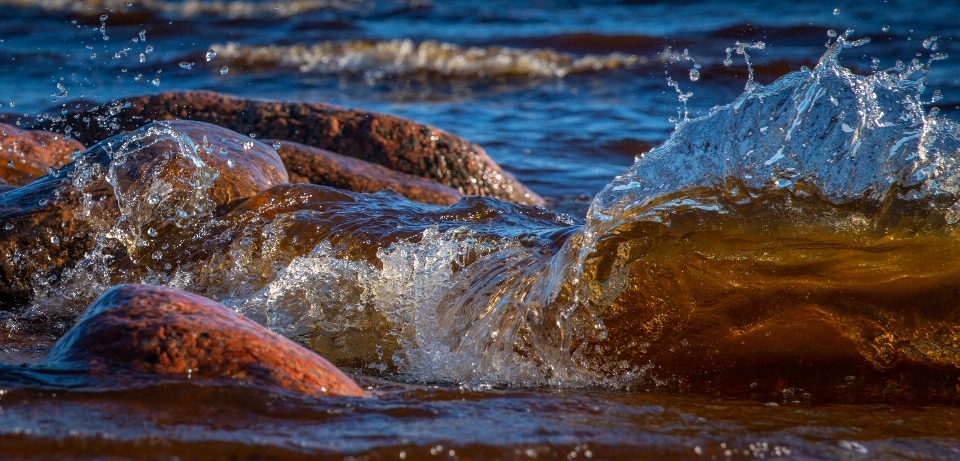 Water splash wave stone