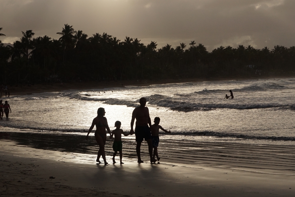 Pantai laut air melambai