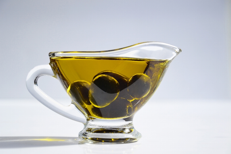 Olive oil vegetable gravy glass transparent