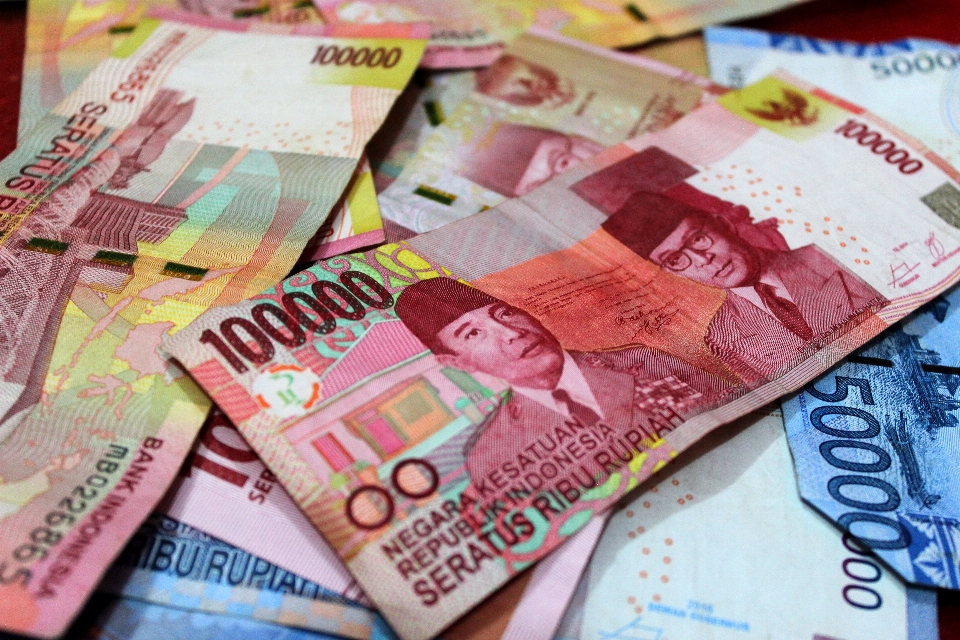 Geld rupiah
 indonesien rot