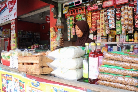 Photo Vendeur marché acheter vendre