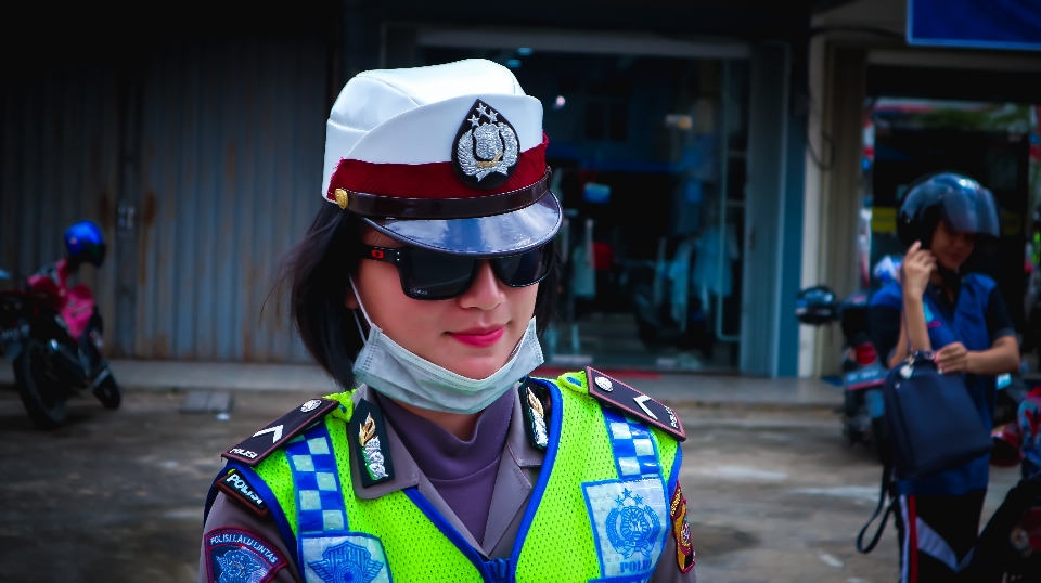 Chica policía fotografía calle