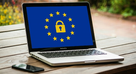 Foto Computador negócios gdpr
 legislação
