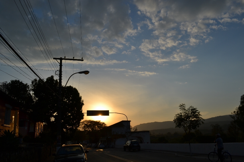 Sole cielo nube sera