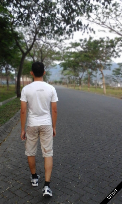 Hombre blanco fotografía camino