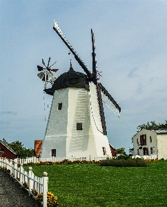 Foto Kincir angin kebun rumah padang rumput
