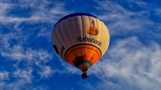 Foto Globo aerostático festival cielo paseos en globo
