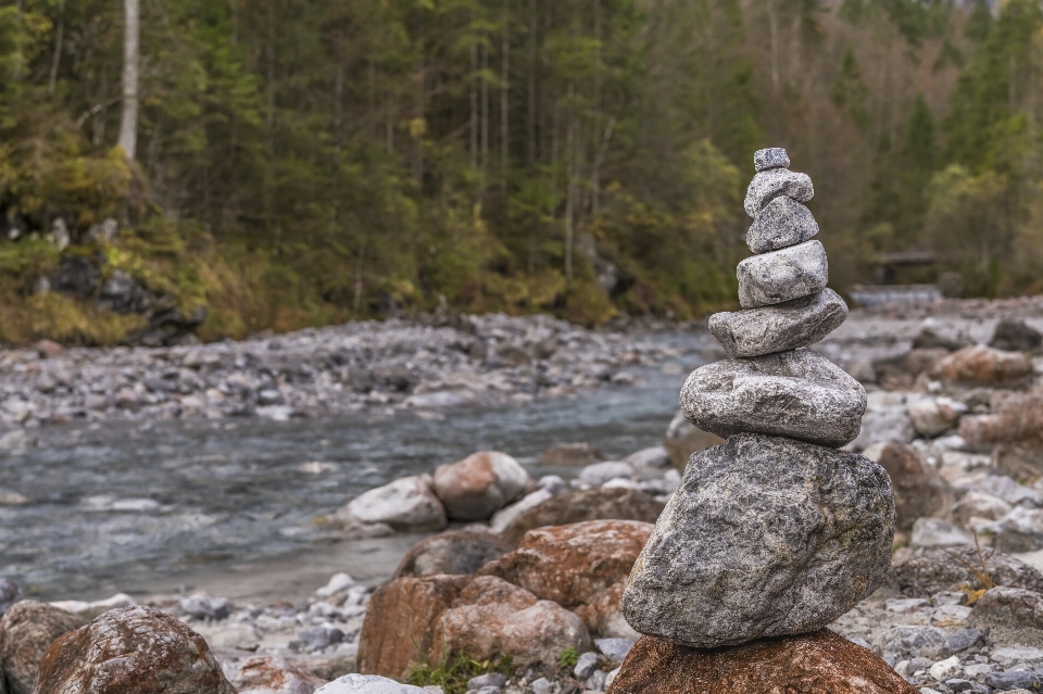 Rock пустыня
 вода река