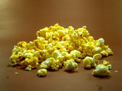 Snack popcorn essen weiss Foto