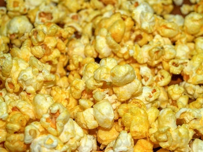 Snack popcorn essen weiss Foto