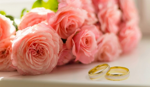 Wedding ring rose roses bouquet Photo