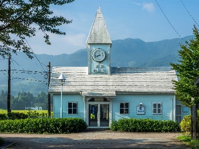 Green landmark sky house Photo