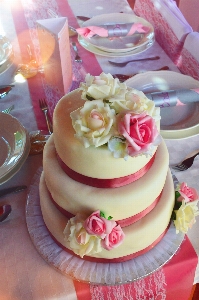 Wedding cake flower food Photo